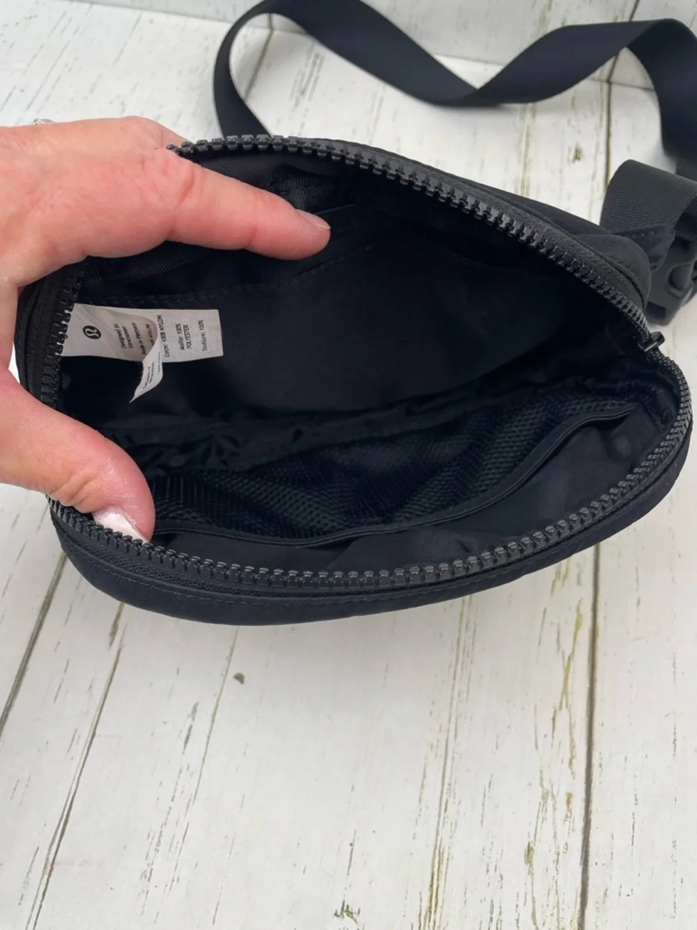 Lululemon Take It On Belt Bag *1L‎